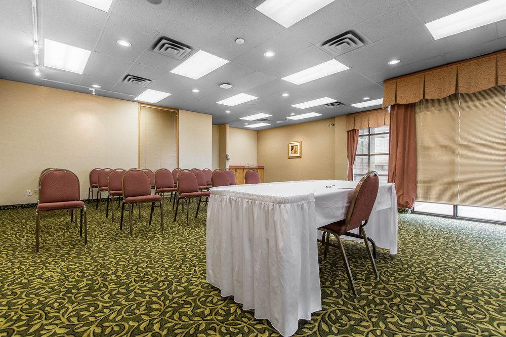Quality Inn & Suites Bay Front Sault Ste. Marie Exterior photo
