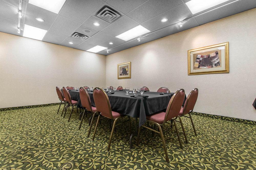 Quality Inn & Suites Bay Front Sault Ste. Marie Exterior photo