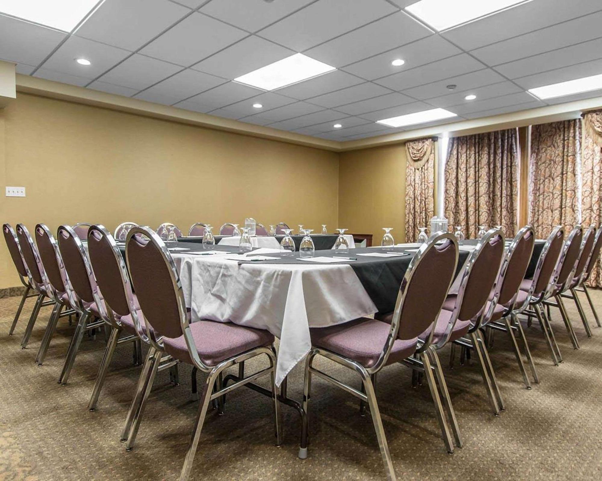 Quality Inn & Suites Bay Front Sault Ste. Marie Exterior photo