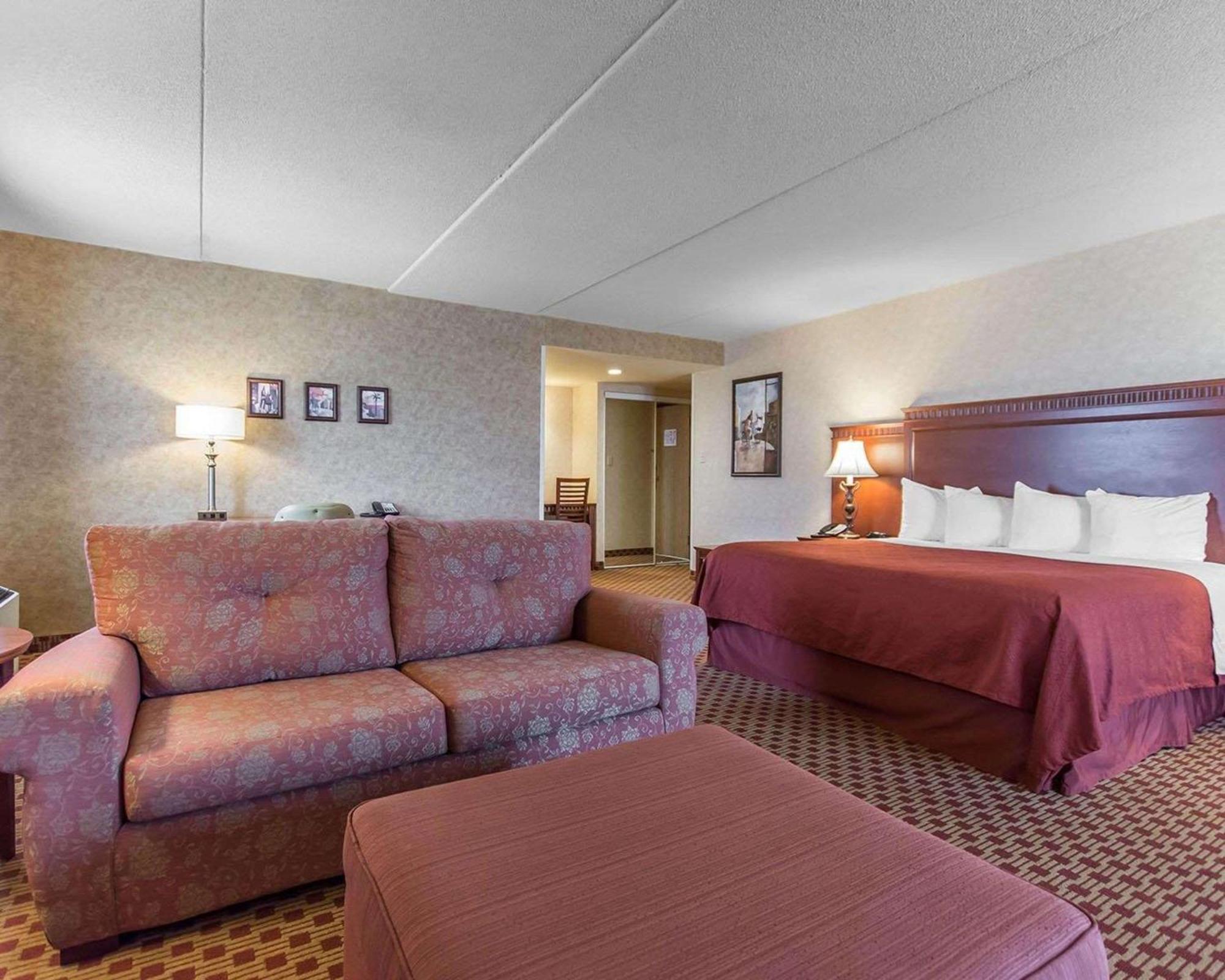 Quality Inn & Suites Bay Front Sault Ste. Marie Exterior photo
